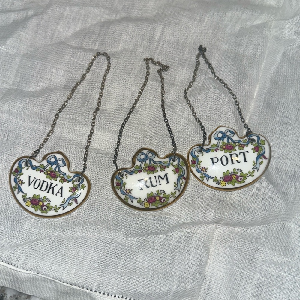 Bone China CoalPort 1750 alcohol signs
